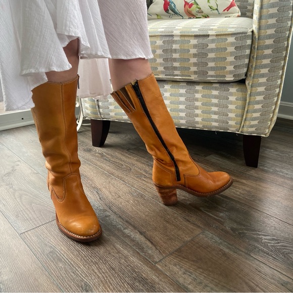 Vintage Cognac leather cowboy boots - Picture 7 of 16